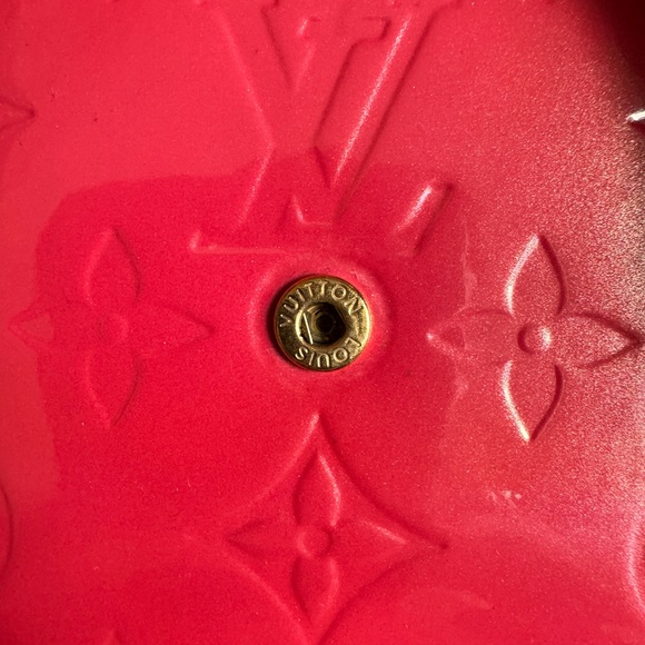 Louis Vuitton Vernis Wallet - Picture 5 of 9